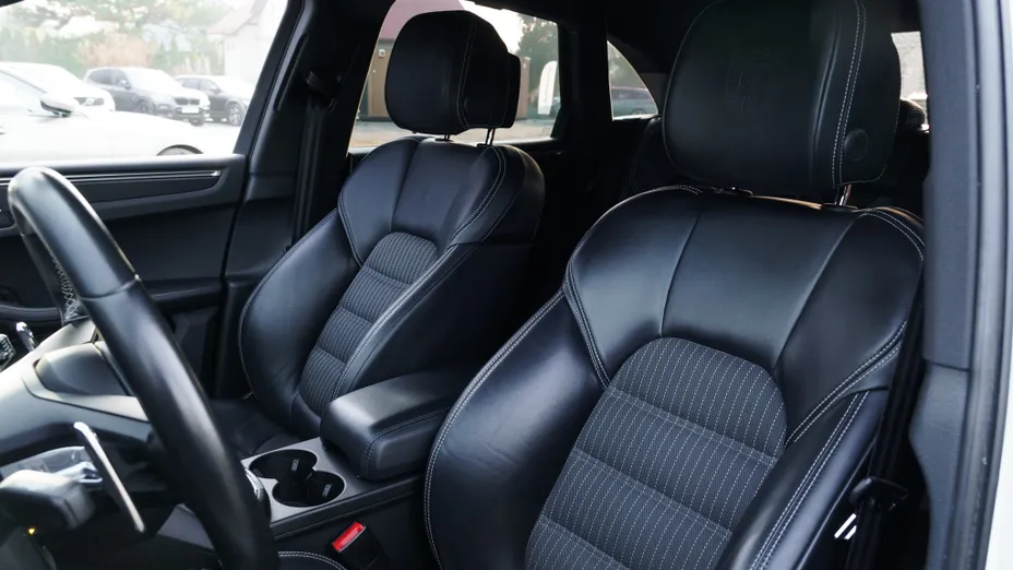 PORSCHE Macan Macan T