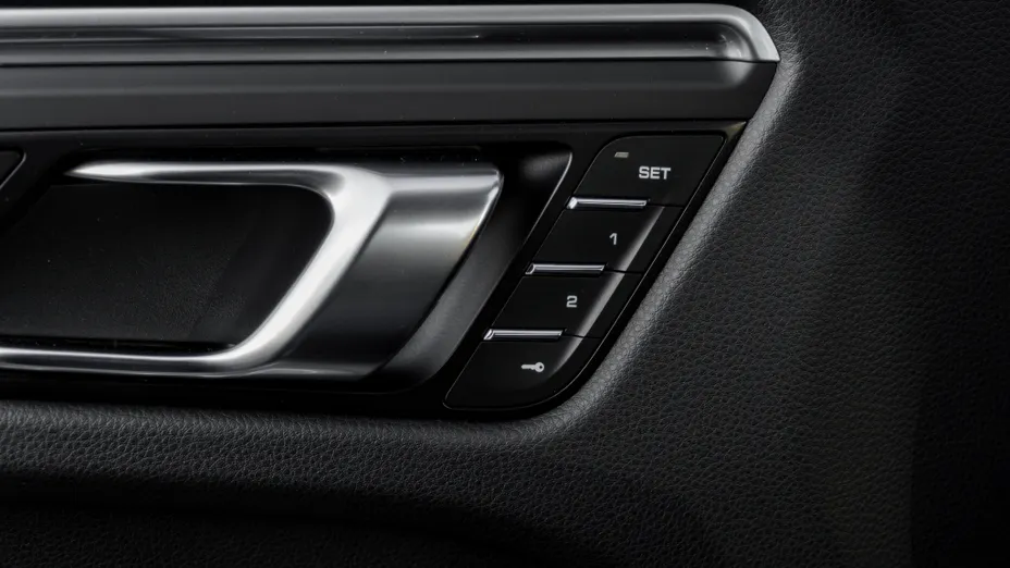 PORSCHE Macan Macan T