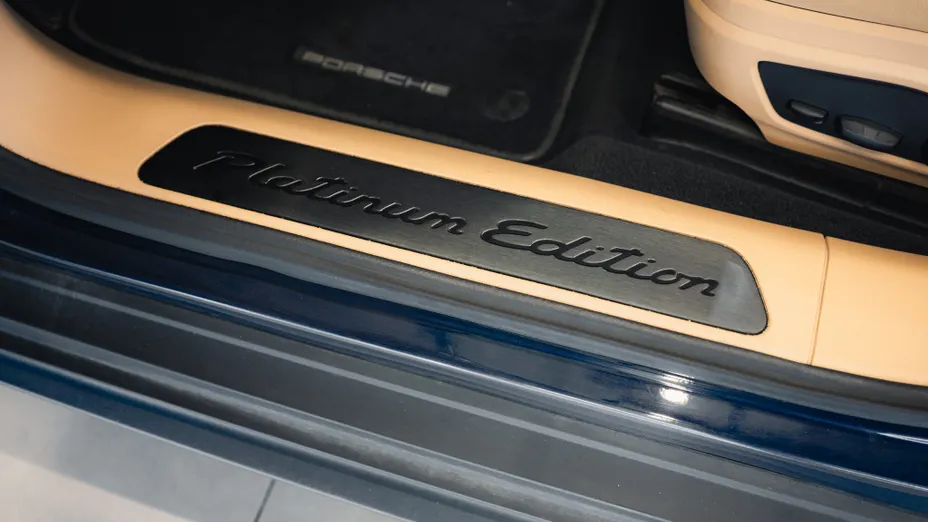 PORSCHE Panamera Panamera 4 E-Hybrid Sport Turismo Platinum Edition