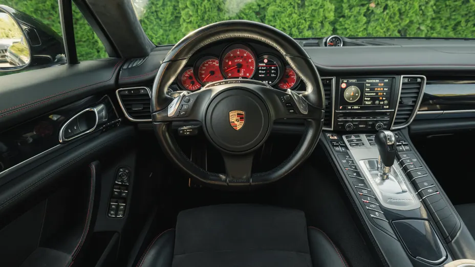 PORSCHE Panamera Panamera GTS
