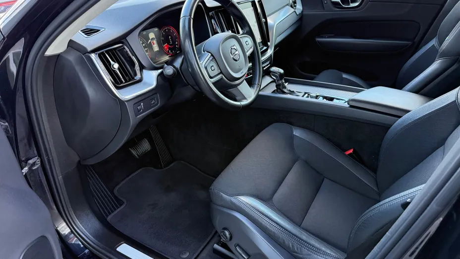 VOLVO XC60 XC60 T4 Momentum aut