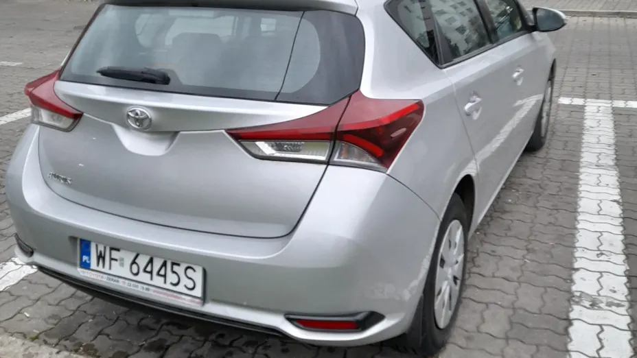TOYOTA Auris Auris 1.33 VVT-i Active