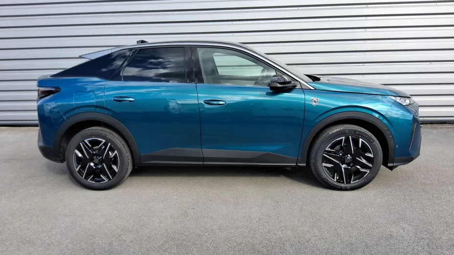 PEUGEOT 3008 -