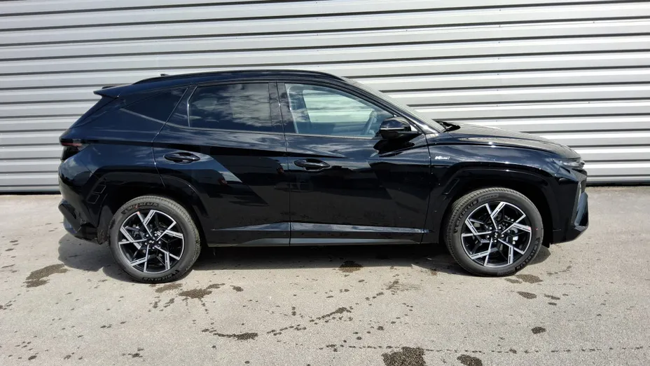 HYUNDAI Tucson -