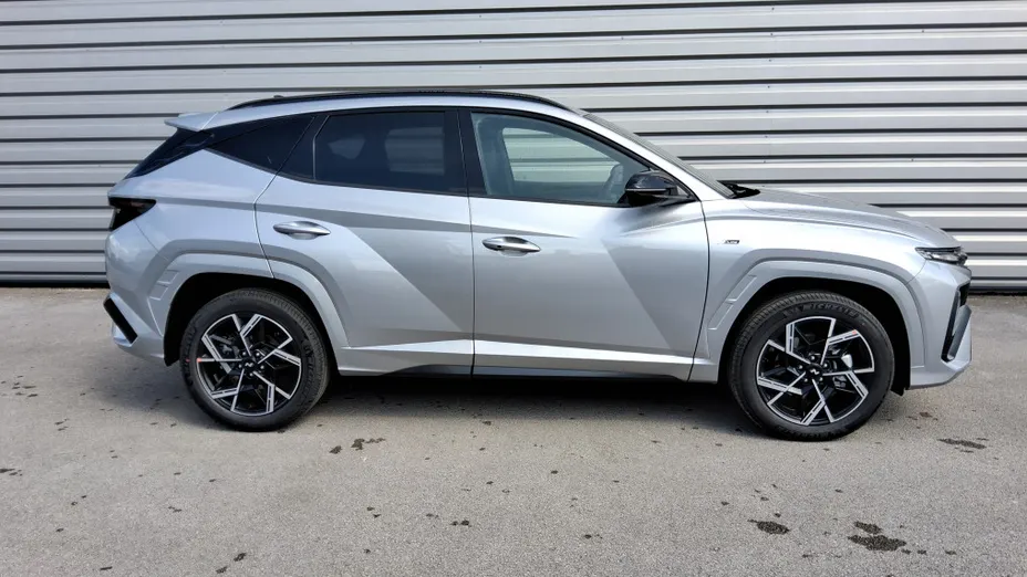 HYUNDAI Tucson -