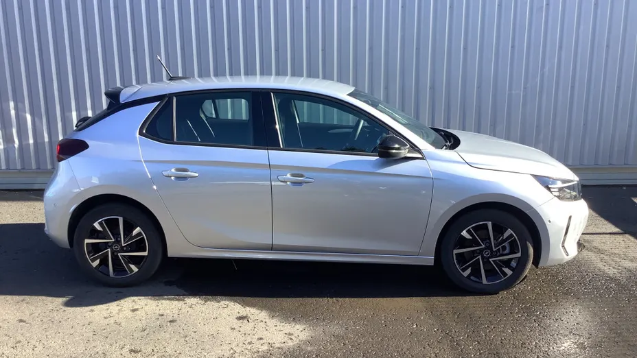 OPEL Corsa -