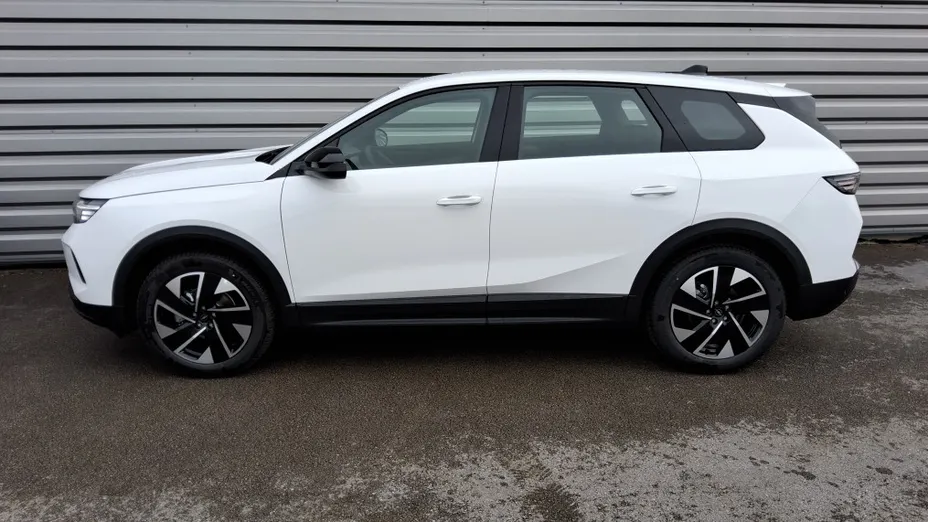 OPEL Grandland -