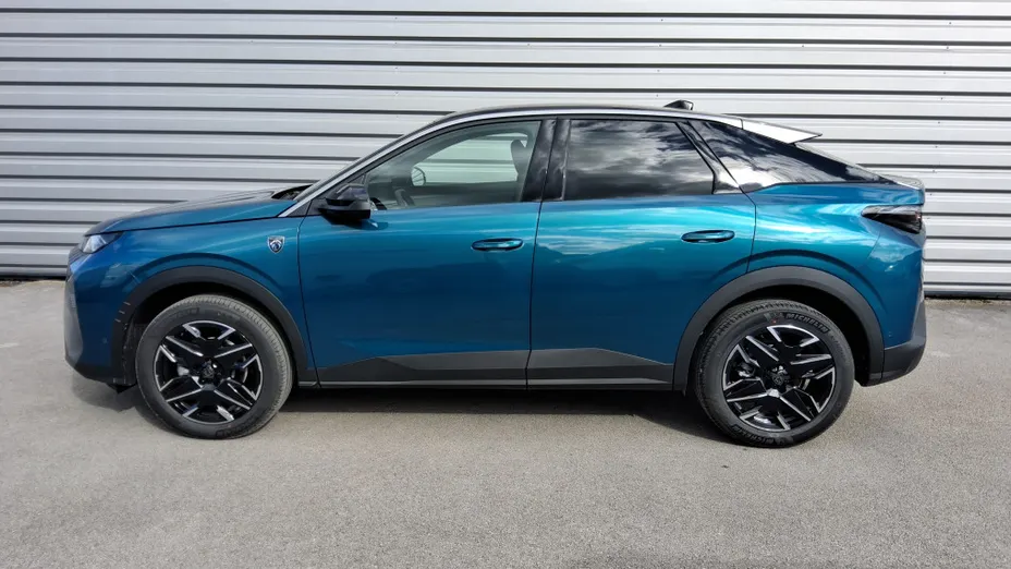 PEUGEOT 3008 -