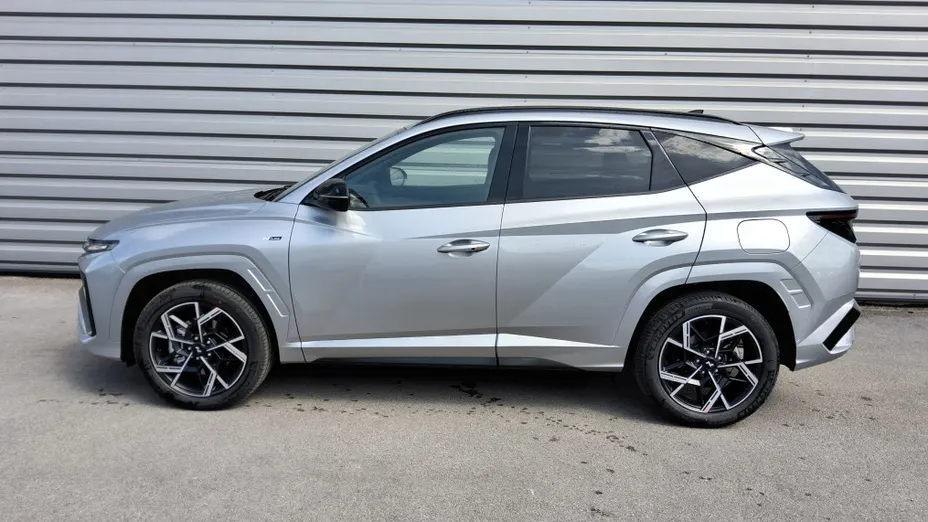 HYUNDAI Tucson -