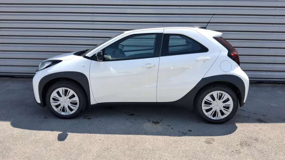 TOYOTA Aygo X -