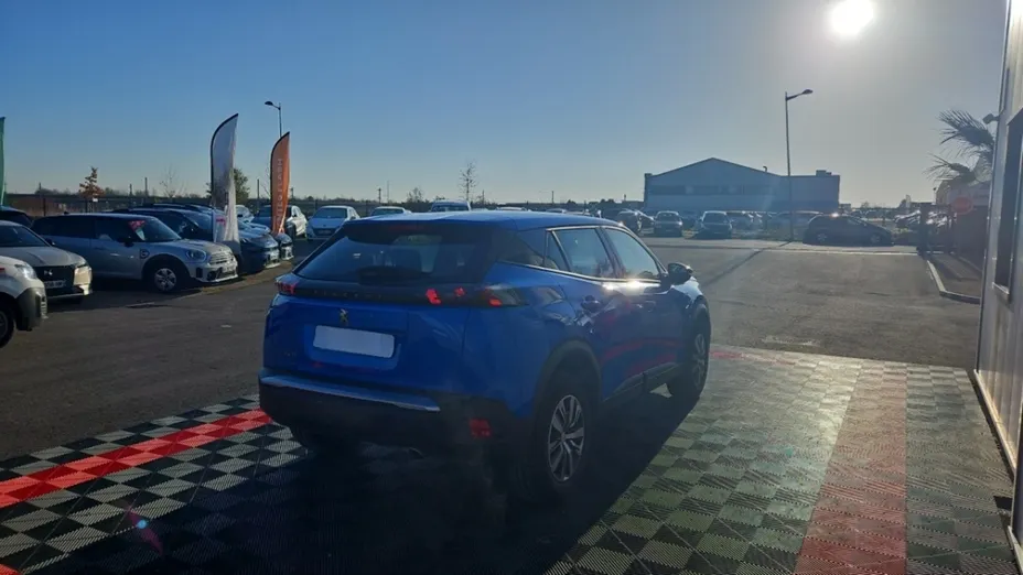 PEUGEOT 2008 -
