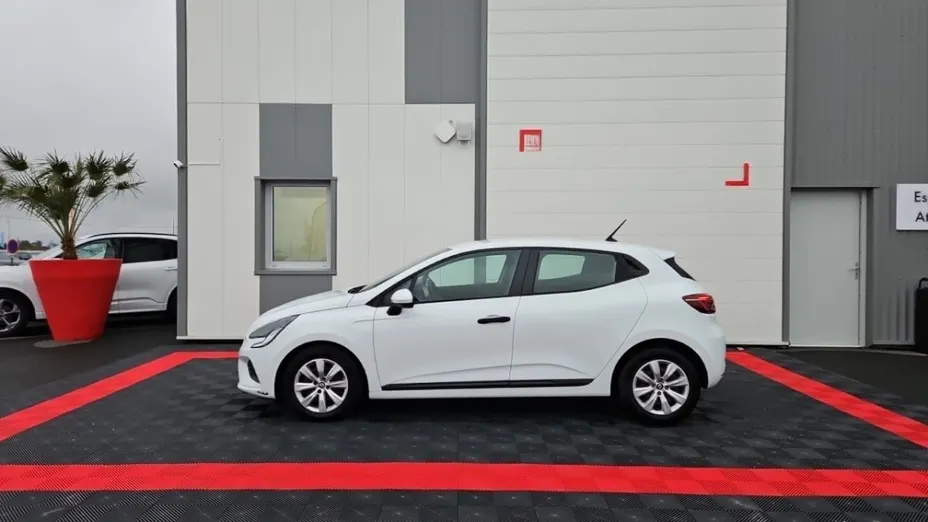 RENAULT Clio -
