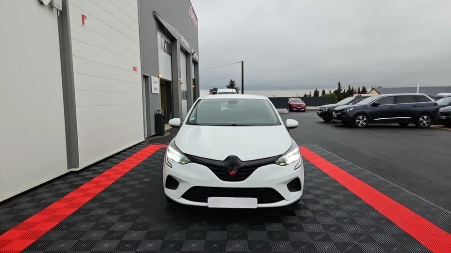 RENAULT Clio -