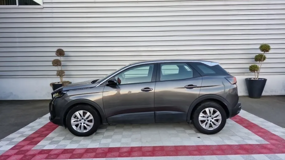 PEUGEOT 3008 -