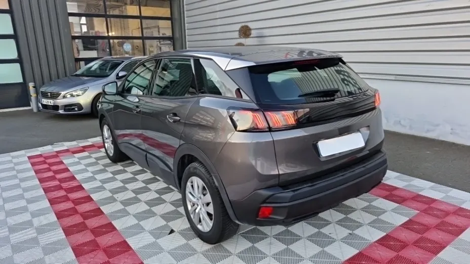 PEUGEOT 3008 -