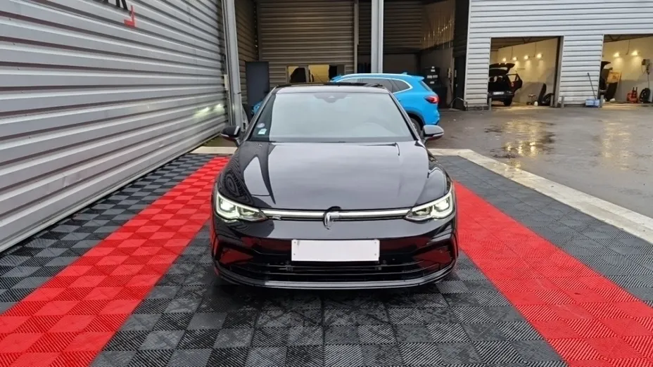 Volkswagen Golf -