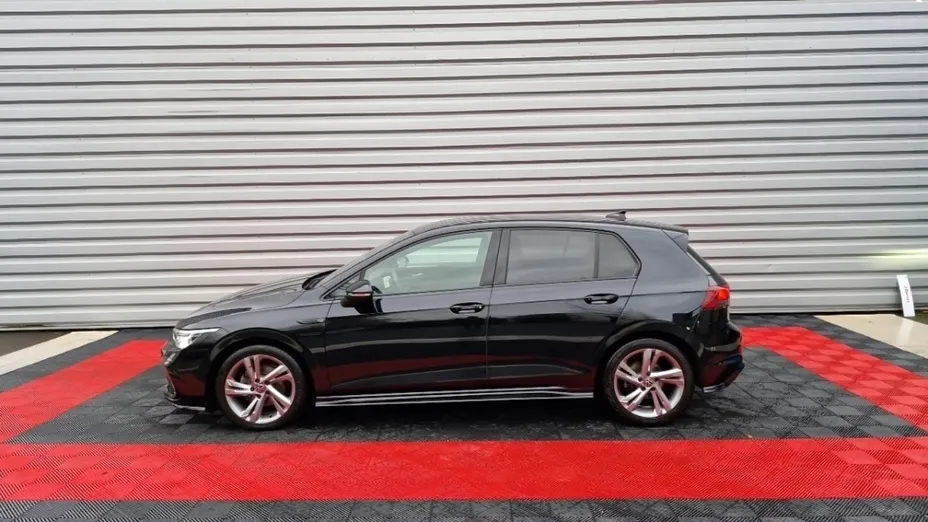 Volkswagen Golf -