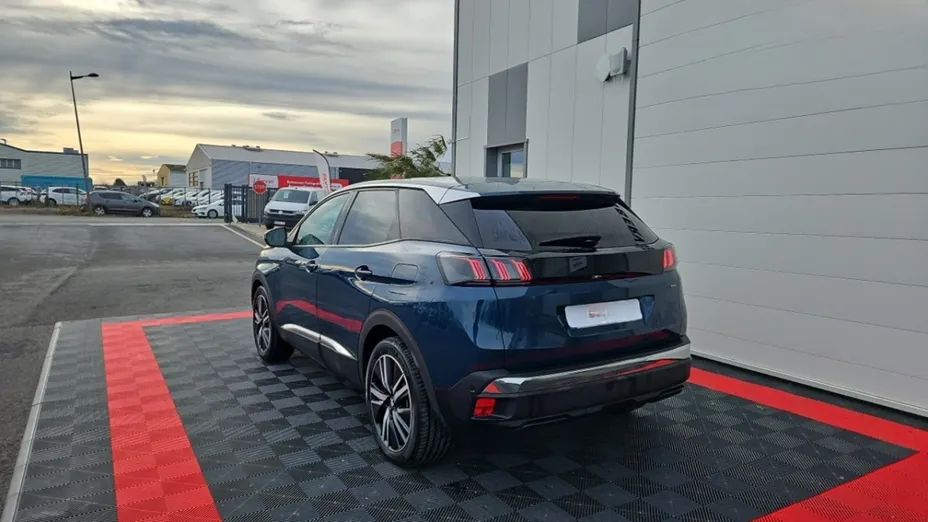 PEUGEOT 3008 -