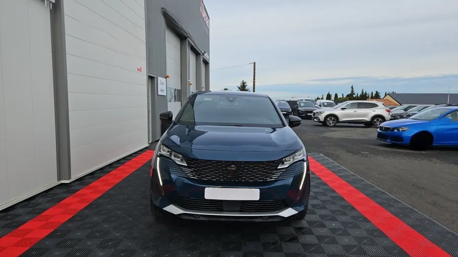 PEUGEOT 3008 -