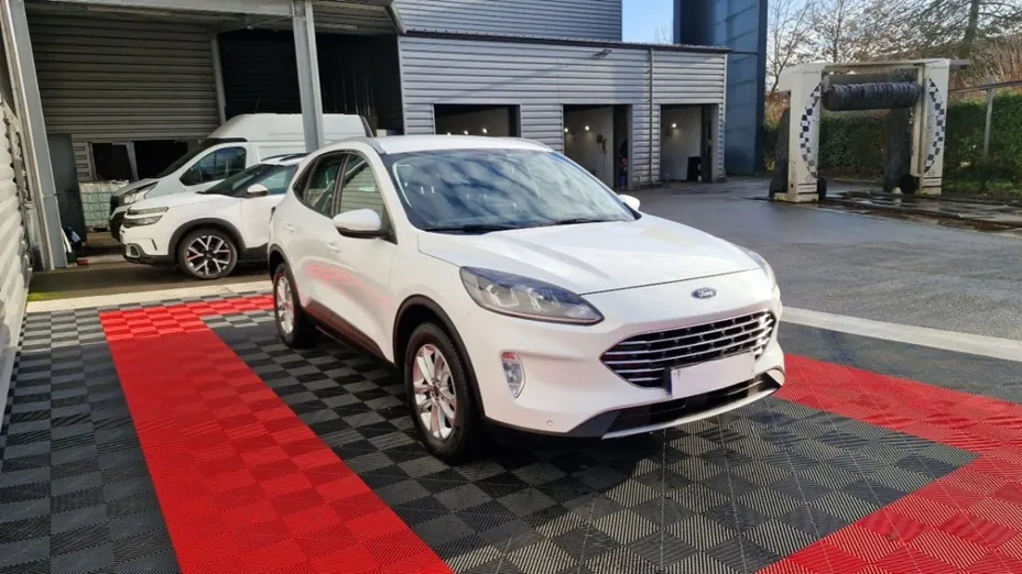 FORD Kuga -