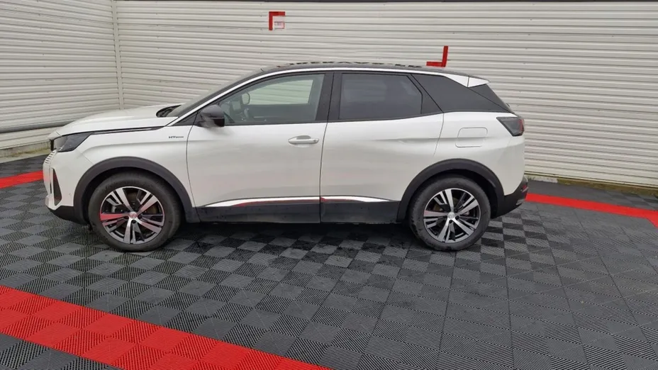 PEUGEOT 3008 -