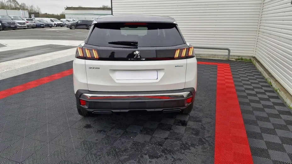 PEUGEOT 3008 -