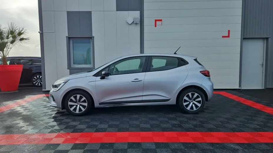 RENAULT Clio -