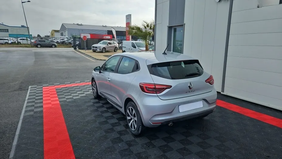 RENAULT Clio -
