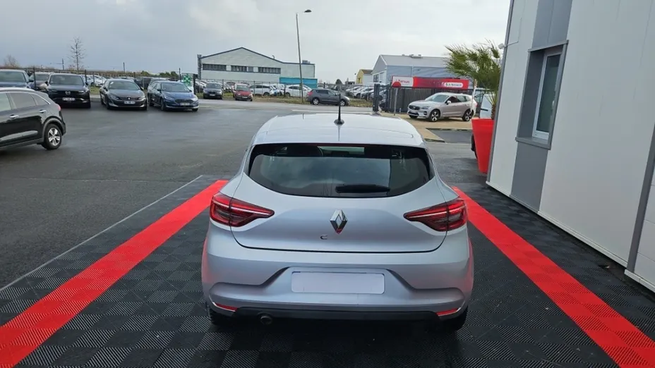 RENAULT Clio -