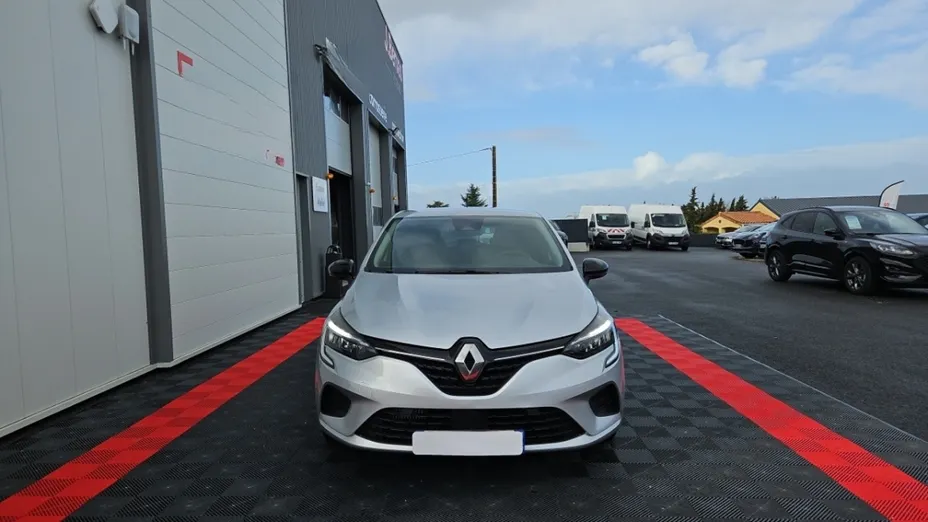 RENAULT Clio -