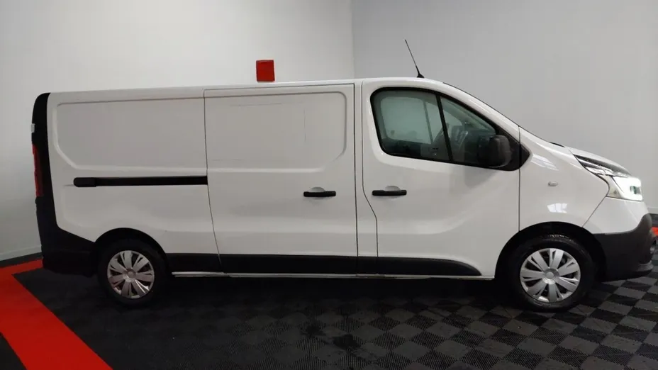 RENAULT Trafic -