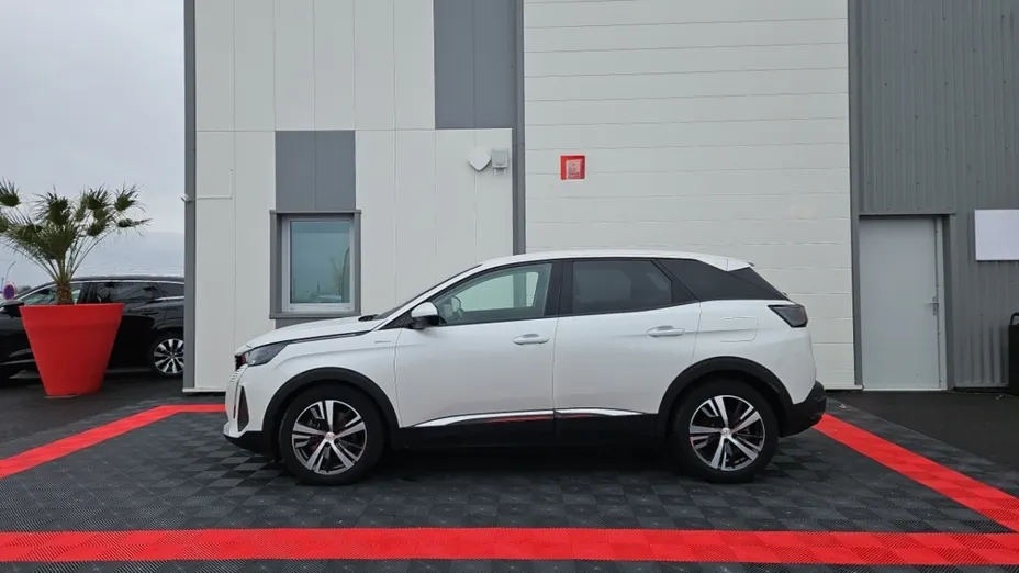 PEUGEOT 3008 -