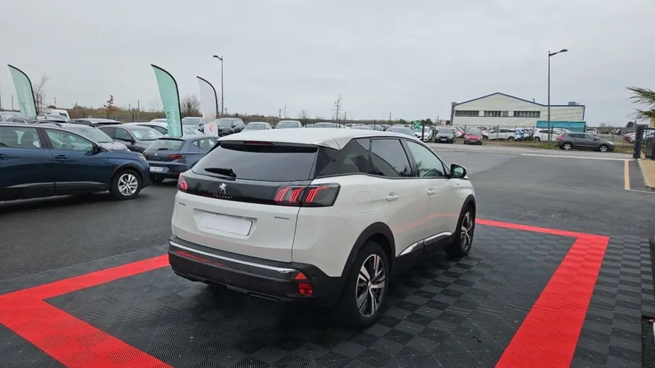 PEUGEOT 3008 -