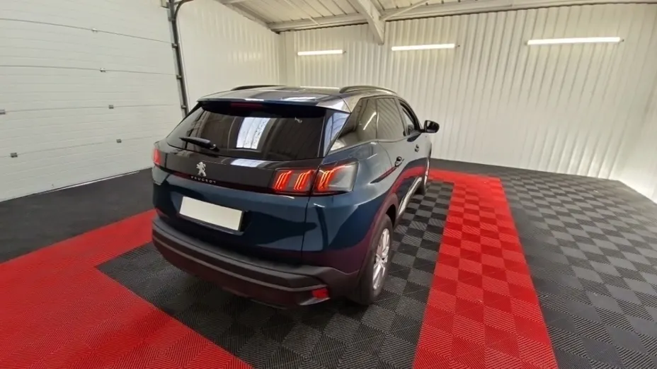 PEUGEOT 3008 -