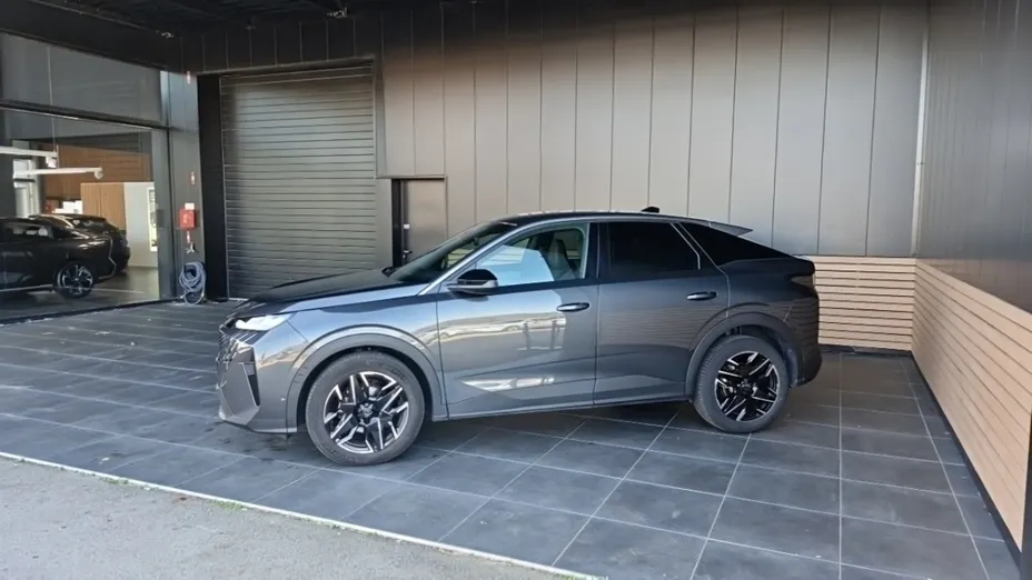 PEUGEOT 3008 -
