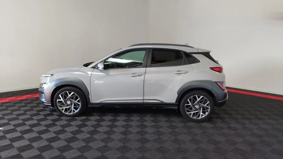 HYUNDAI Kona -