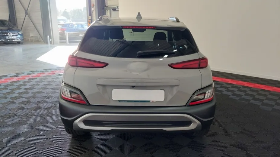 HYUNDAI Kona -