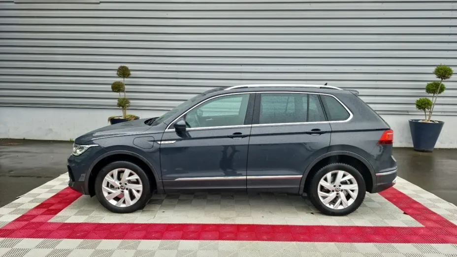 Volkswagen Tiguan -