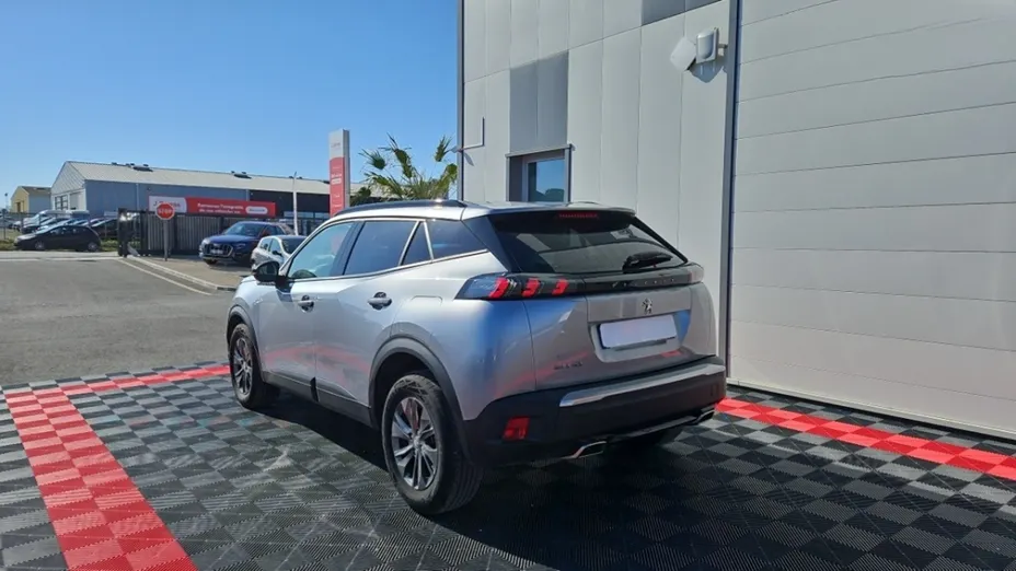 PEUGEOT 2008 -