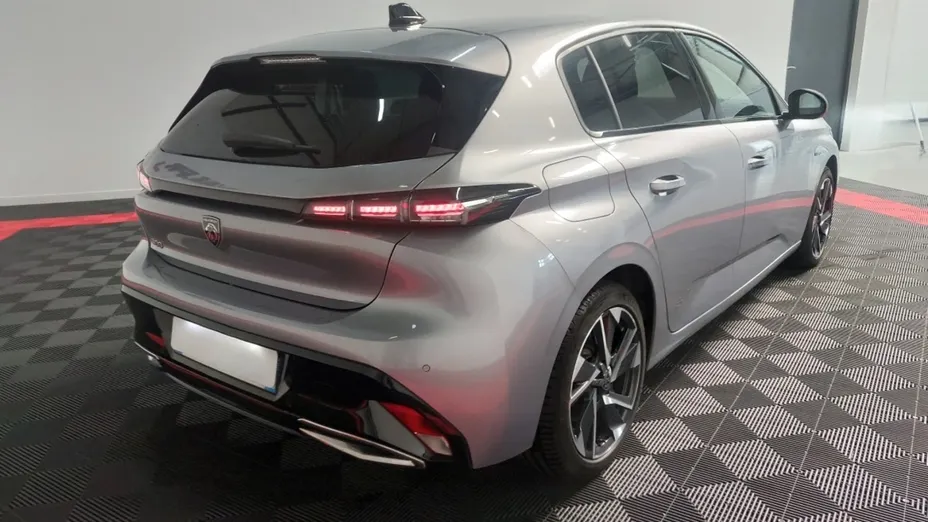 PEUGEOT 308 -