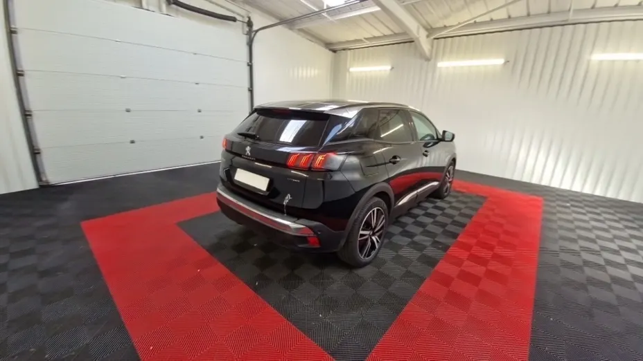 PEUGEOT 3008 -