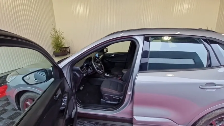 FORD Kuga -