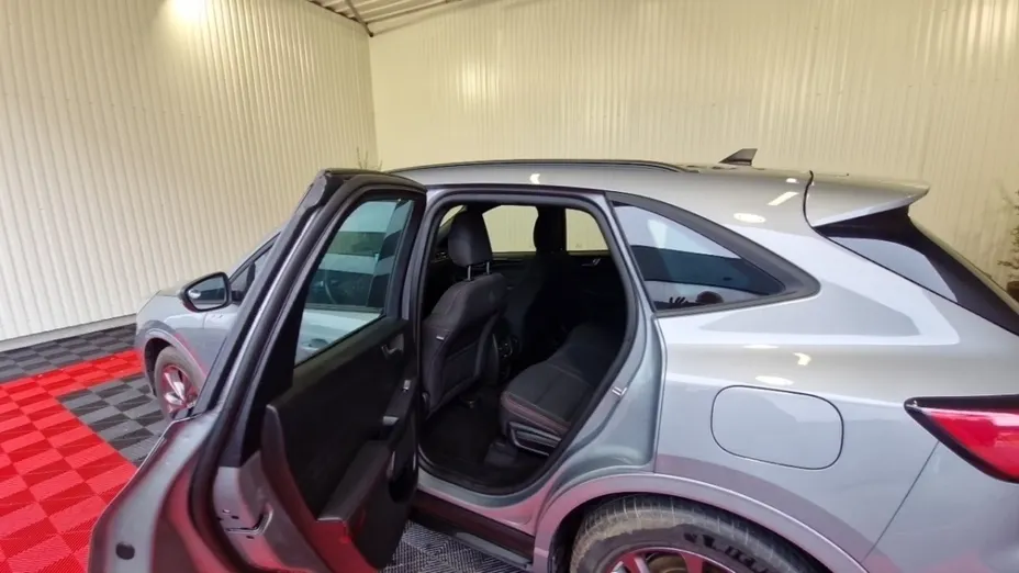 FORD Kuga -