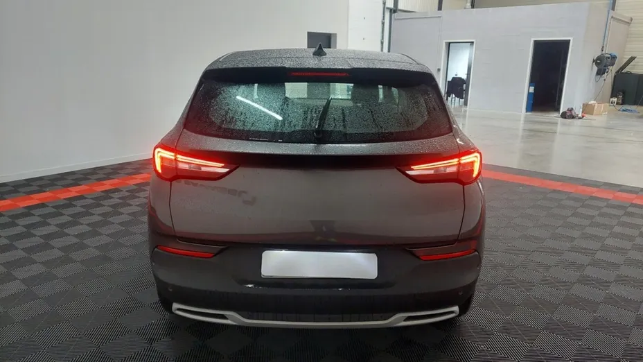 OPEL Grandland -