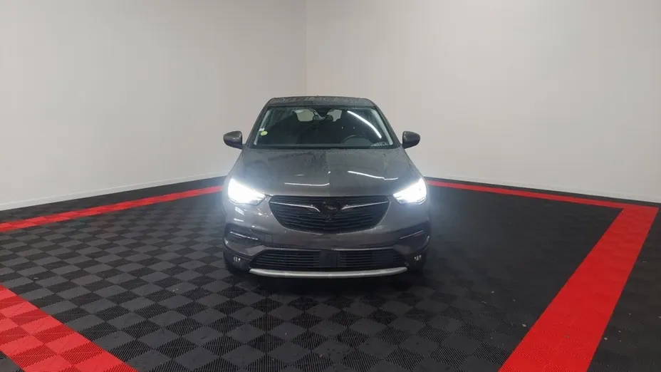 OPEL Grandland -
