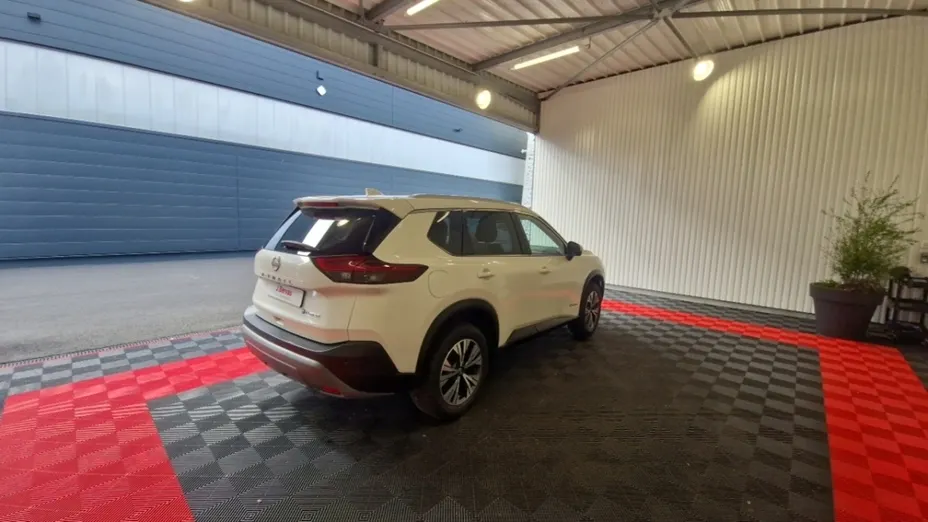 NISSAN X-Trail -