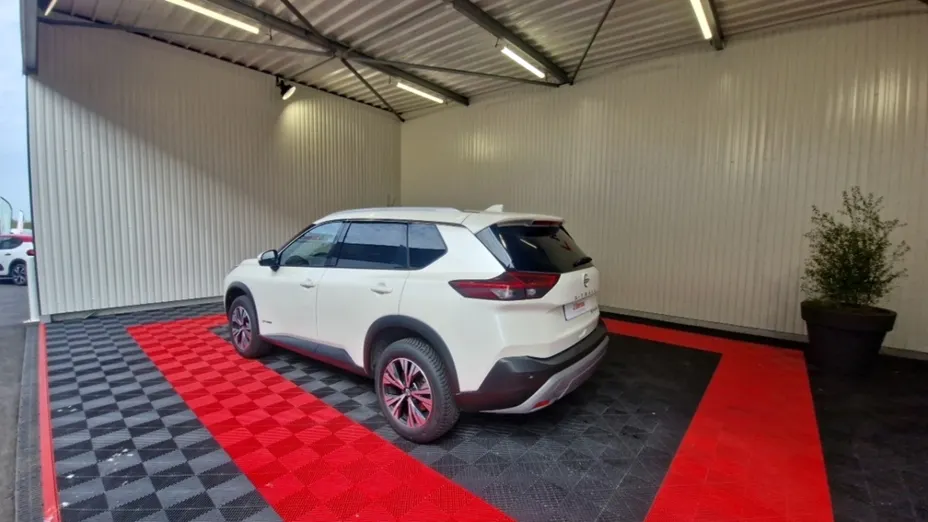 NISSAN X-Trail -