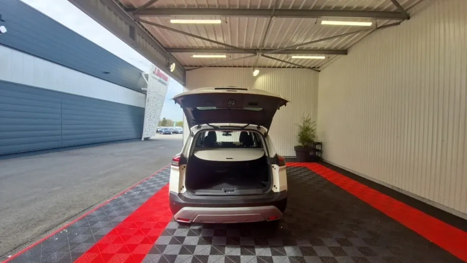 NISSAN X-Trail -