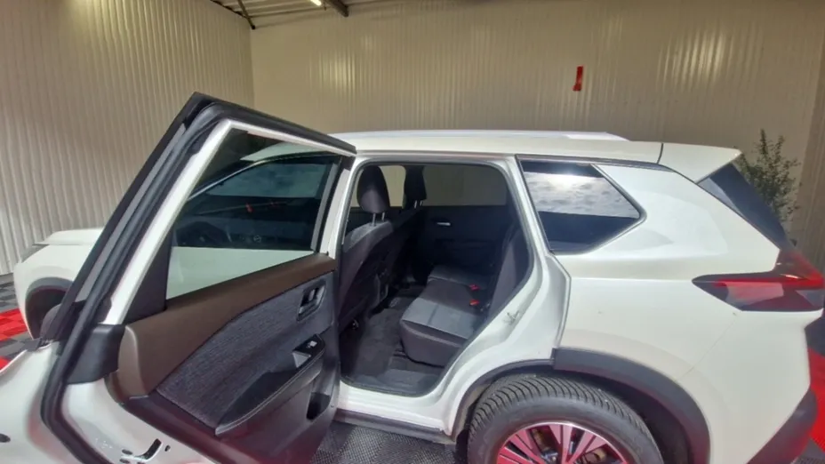 NISSAN X-Trail -