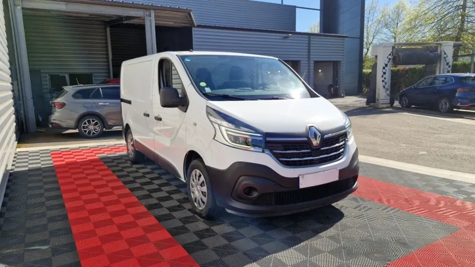 RENAULT Trafic -